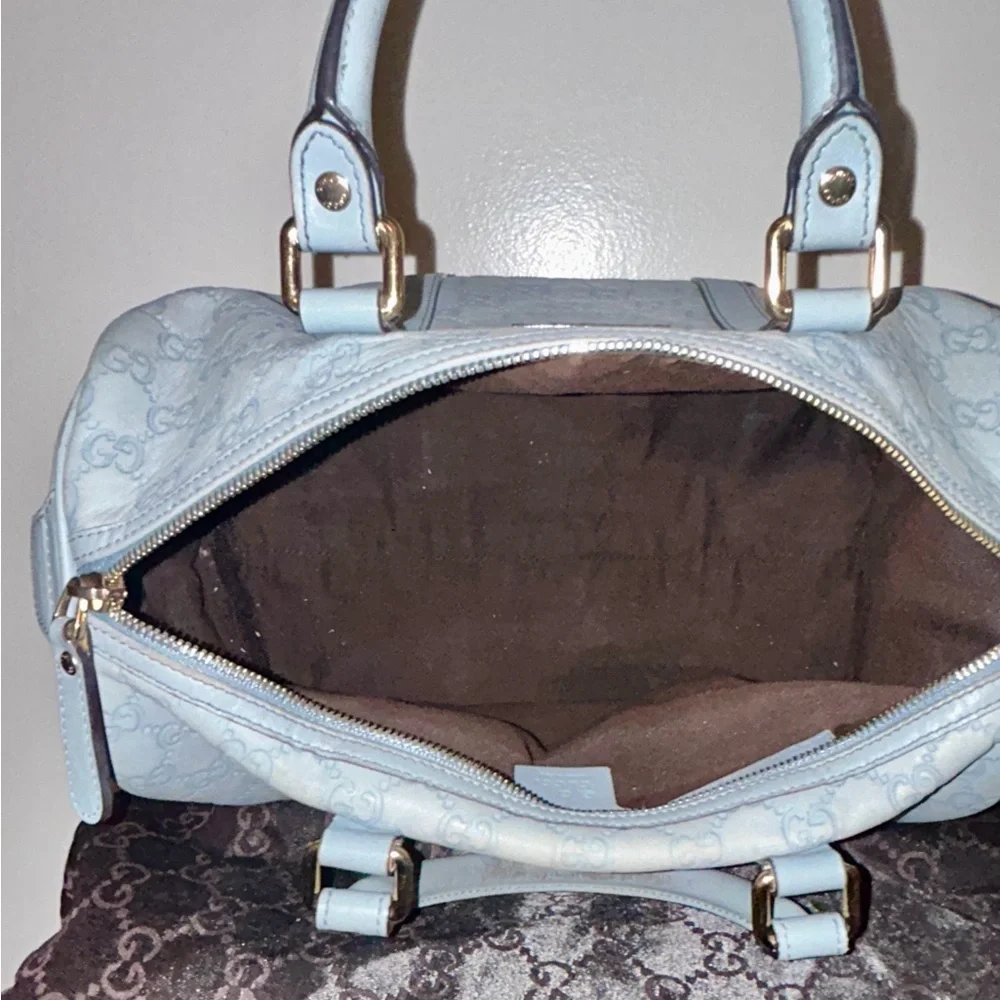 Authentic Gucci Guccissima Joy Boston Bag in light blue. - Picture 10 of 14